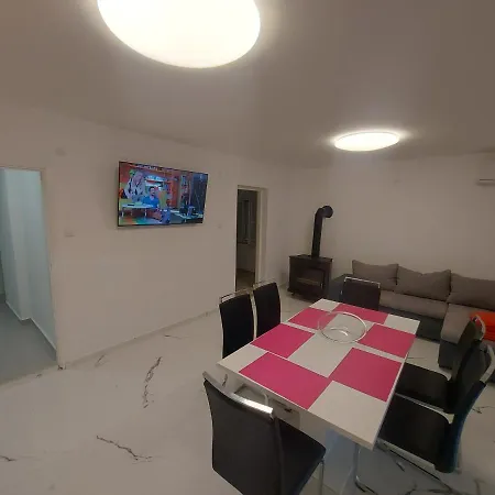 Novak Apartman *